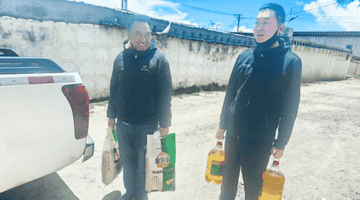 从擦肩而过到携手同行——青藏铁路首发列车长陈春友与安多牧民塔规20年的天路情缘