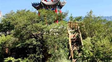 壮壮胆登上山巅