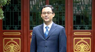 清华大学任命两位“75后”副校长