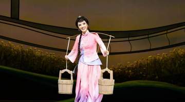 青春越剧《九斤姑娘》杭州首演 李云霄领衔演绎