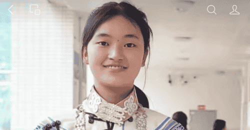 武汉大学回应“查分后转头先喂猪”女生