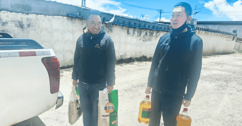从擦肩而过到携手同行——青藏铁路首发列车长陈春友与安多牧民塔规20年的天路情缘