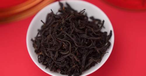 打破季节偏见:让红茶成为夏日生活的温柔陪伴