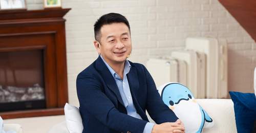 梁建章:国家每月300元育儿补贴不够,应发放“育儿工资”
