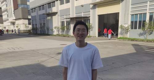双胞胎兄妹高考后进厂赚学费 想靠自己减轻亲人负担