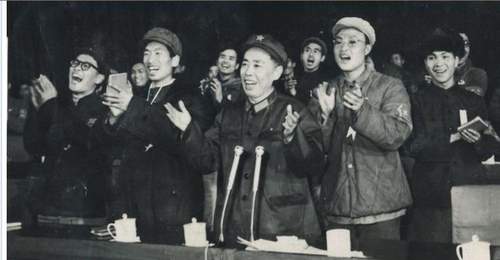 1968年朱德在小组会上怒斥谢富治 怒对造反派围攻彰显老革命家刚正气节