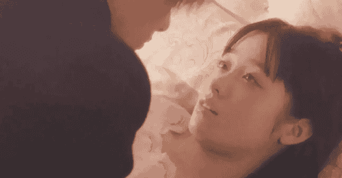 少女》：两个少女的极致生命体验，藏在生死陪伴里的挣脱平庸执念