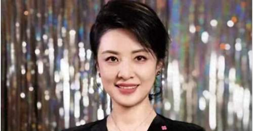 58岁周涛晒最新风格写真 知性温婉形象大反差引网友围观热议