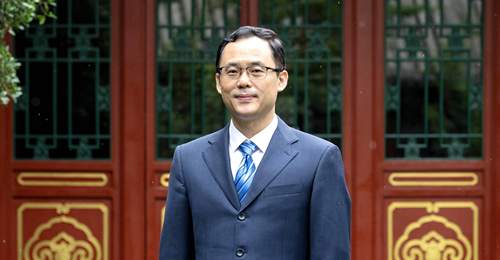清华大学任命两位“75后”副校长