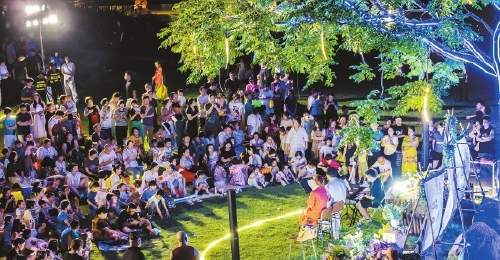 “乐享晋安”草地音乐会首开夜间专场