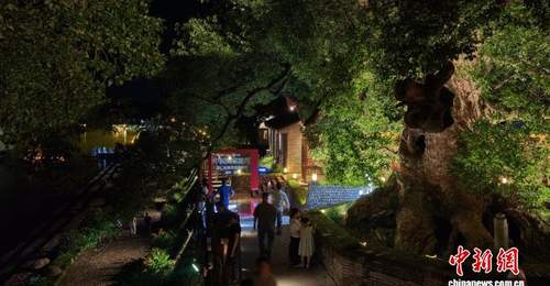 四百载崇仁古街焕新颜 特色夜游带旺乡村文旅