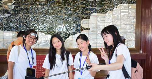 海外校友子女武汉行 感受厚重历史文化