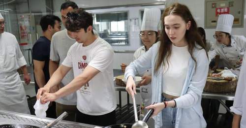 中外青年以食会友 共品中华饮食文脉