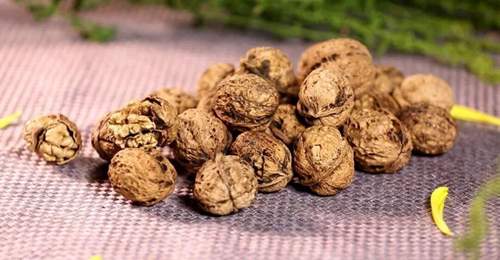 护脑坚果排行榜揭晓：吃对才能延缓大脑退化，这几种最值得推荐