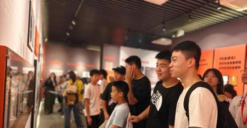 榕港澳台青少年寻访福州名人故居 厚植家国情怀