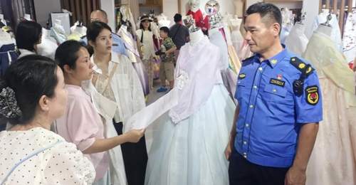 暑期延吉朝鲜族民俗园游客超旺 多部门联动整治周边乱象护游客体验