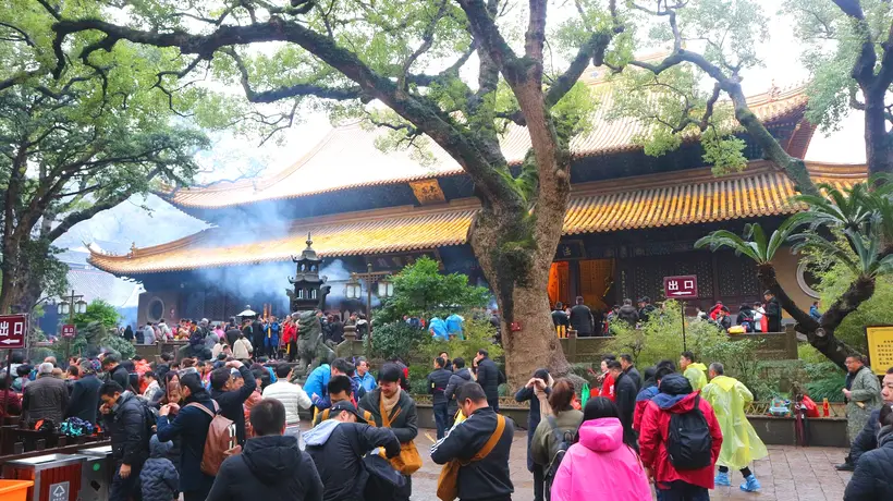 今日!为什么教堂不收费,寺庙和道观却收费?原因其实很简单