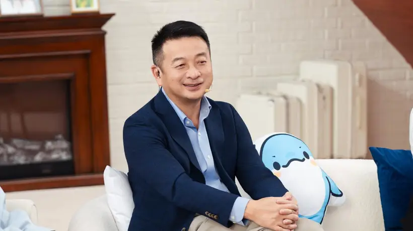 梁建章:国家每月300元育儿补贴不够,应发放“育儿工资”
