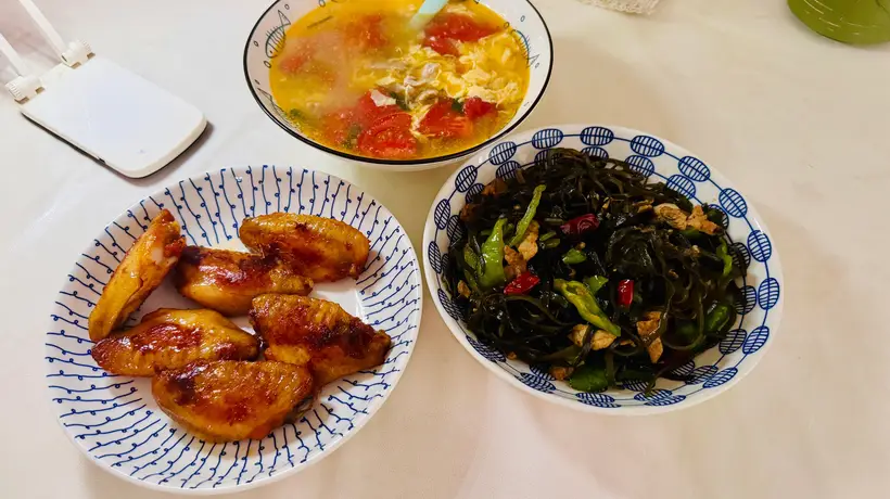 夏日餐桌的两菜一汤，好吃又好做，看我这桌夏日家常美味