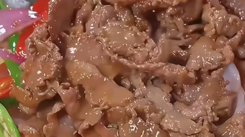 家常快手洋葱炒牛肉 鲜香脆嫩吃出烟火暖意