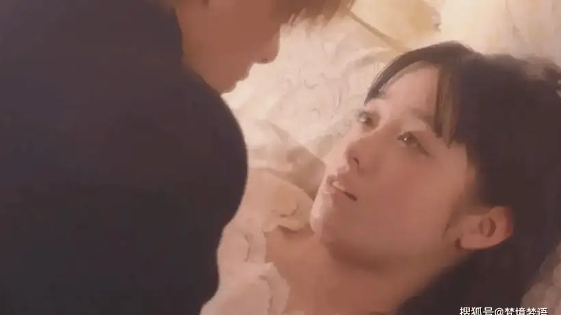 少女》：两个少女的极致生命体验，藏在生死陪伴里的挣脱平庸执念