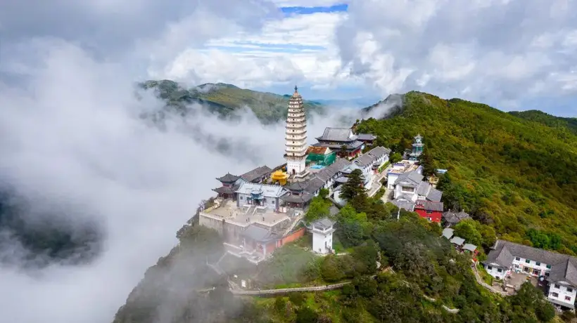 别冒险打卡!鸡足山景区未开放区域严禁擅闯