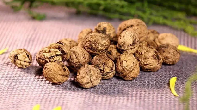 护脑坚果排行榜揭晓：吃对才能延缓大脑退化，这几种最值得推荐