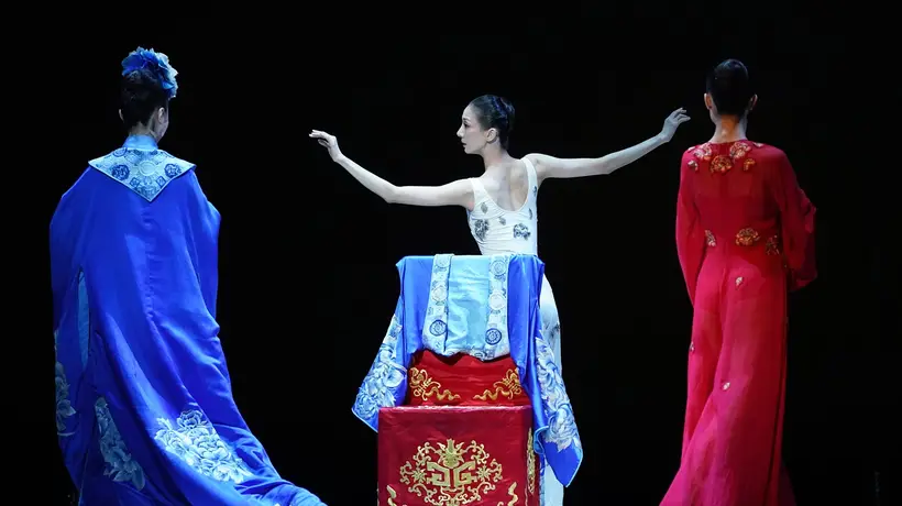 中芭复排《牡丹亭》迎首演 多元丽娘舞台演绎跨越生死情