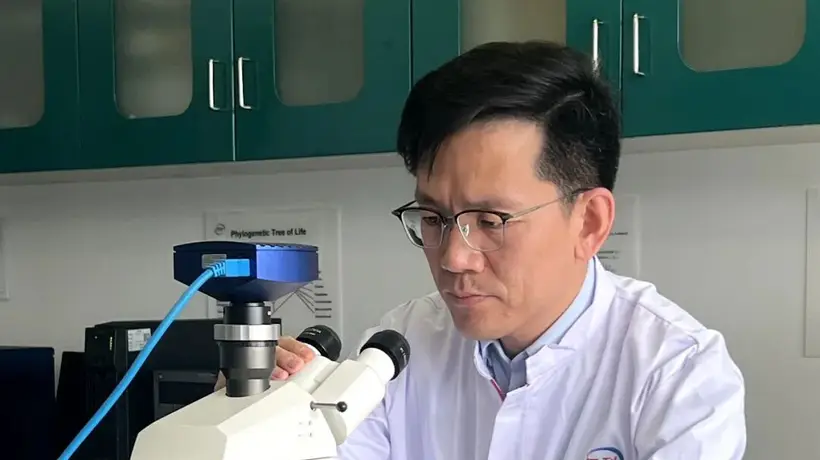参与多元创新攻坚打造优质国产酸奶 党员刘华以技术和担当守护中国乳业品质