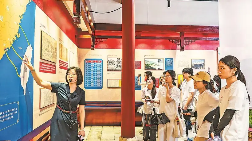50余名师生齐聚闽安村 2026年船政·闽安历史文化研习营开启沉浸式研学