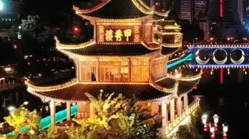 南明避暑夜游好去处 多元活动邀你体验烟火与新潮交织的夏夜精彩