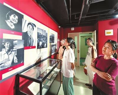 天津市群众艺术馆建馆70周年回顾展开幕