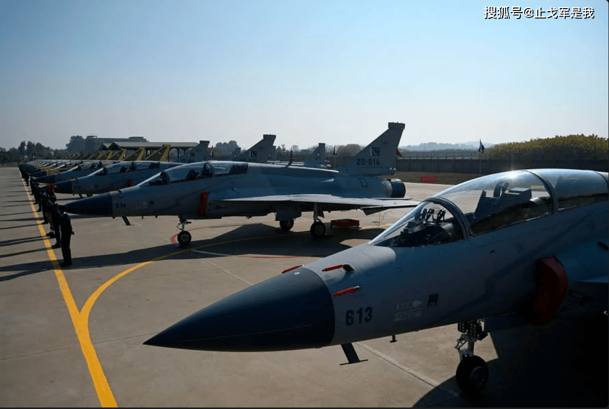 枭龙携PL-15E导弹威慑邻国，亚美尼亚购印度阿卡什，南高加索对抗加剧