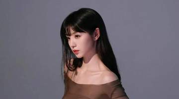 田曦薇晒出盛夏清凉写真,当可爱与性感结合,诠释轻熟美丽