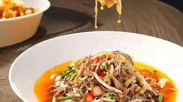 吕文扬:在葱香椒麻里熬出地道风味