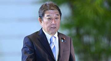 原创访日游客大幅缩水,日本歧视政策苦果自偿,茂木敏充呼吁对话,中方态度坚决!
