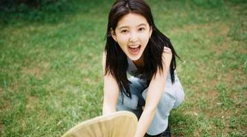 和章若楠一起解锁夏日微甜造型 从碎花衬衫到清爽吊带 这些松弛感范本素人也能直接抄作业