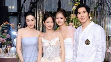 钟丽缇陪18岁二女儿Jaden过成人礼 女儿手捧花依偎身旁满是温馨氛围