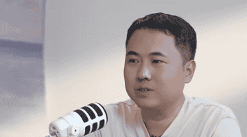 “充电宝一哥”港股上市首日一度跌超9%,CEO此前称:充电宝大概率过几年就“死”了