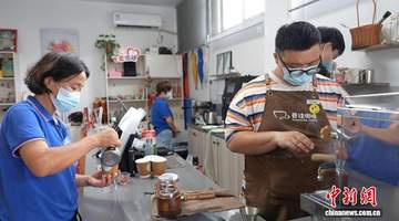 浙江平湖:一杯公益咖啡 煮出“温暖与希望”