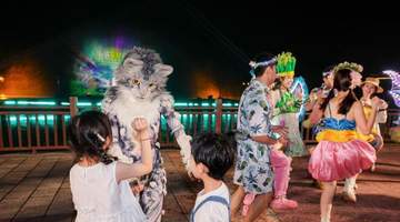 暑期夜探动物园刷爆朋友圈 亲子游客扎堆解锁夜间奇妙体验