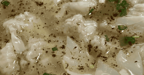 云吞面鲜虾饱满,竹升面细滑汤底鲜甜