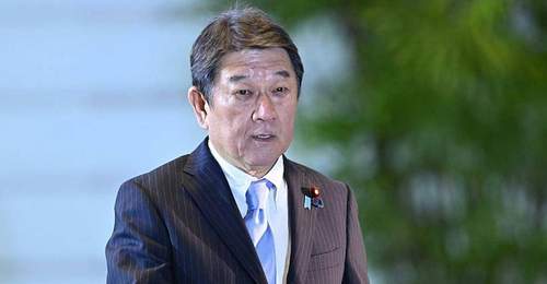 原创访日游客大幅缩水,日本歧视政策苦果自偿,茂木敏充呼吁对话,中方态度坚决!