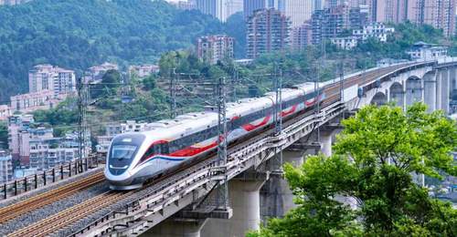 贵州增开“锦绣山河·多彩贵州号”紫色旅游专列,避暑出行再添新选择