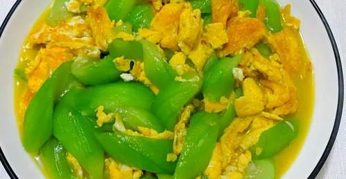 中伏天里，参与家常护心菜制作 跟着步骤享清爽不腻的美食体验安稳过伏
