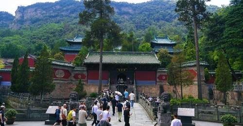 观《武当一梦》赏夜游巡游 全国文旅大V沉浸式品读仙山夜韵
