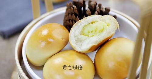 这个馅儿太好吃啦!软软的奶香小面包