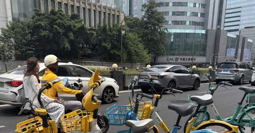 起步价逼近2元 共享单车集体涨价背后的商业逻辑是什么?|封面深镜