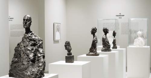 现场|上海贾科梅蒂大展:200多作品铺陈艺术人生