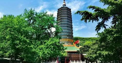 坐火车来石景山,从古刹晨光走到河畔落霞——